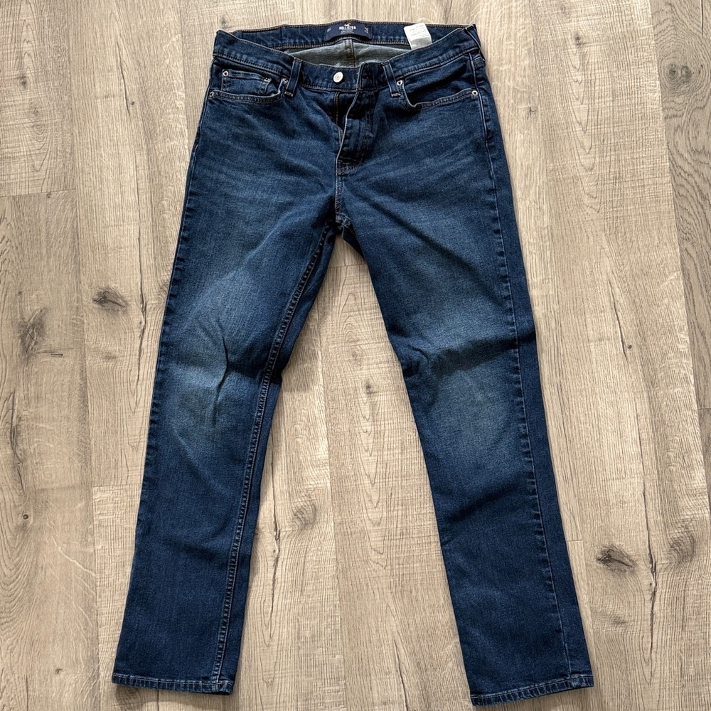 Hollister Men's Dark Blue Straight Jeans